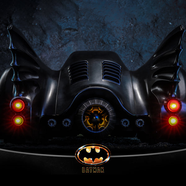 Hot Toys - Batmobile Keaton
