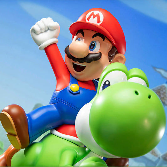 First 4 Figures - Mario And Yoshi (PREVENTA)
