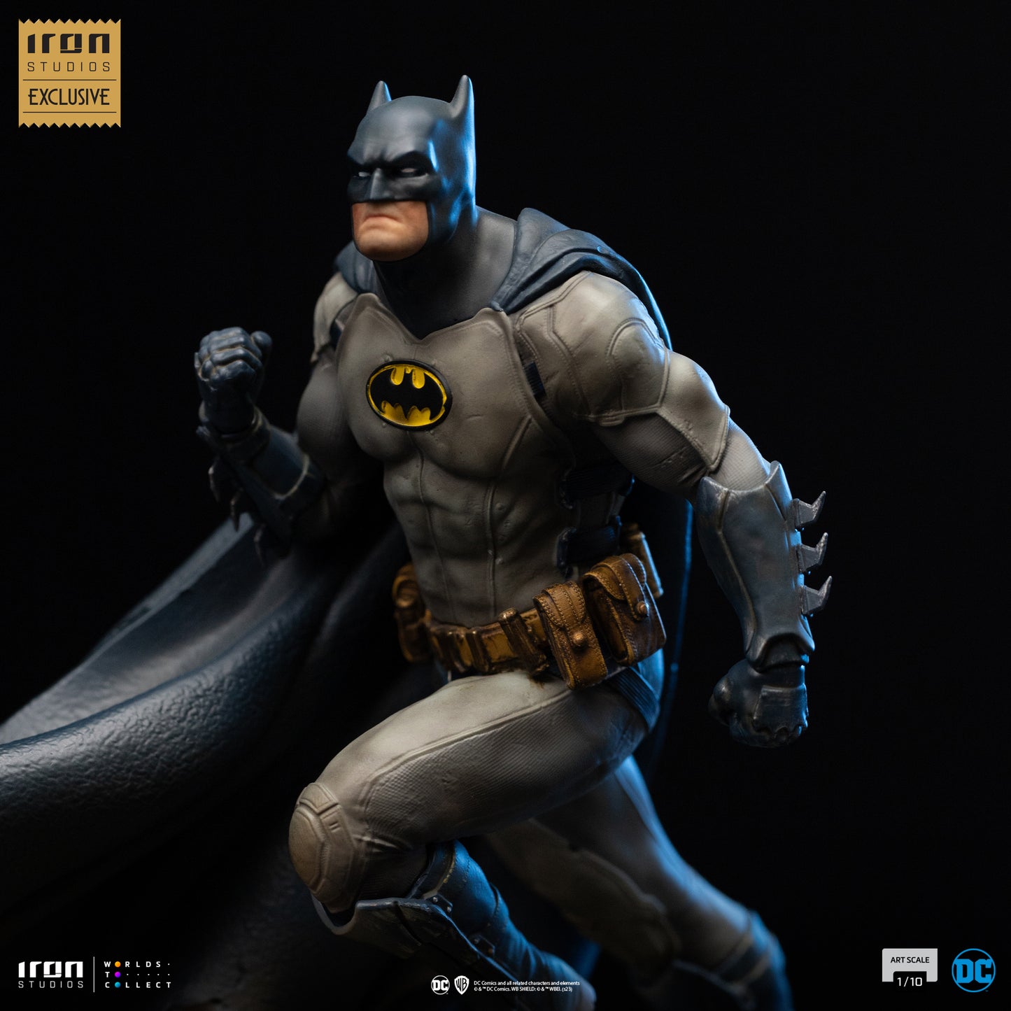 Iron Studios - BATMAN CCXP EXCLUSIVE