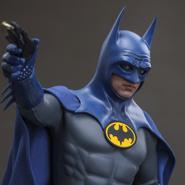Hot Toys - Batman (Blue & Grey Suit) | Preventa
