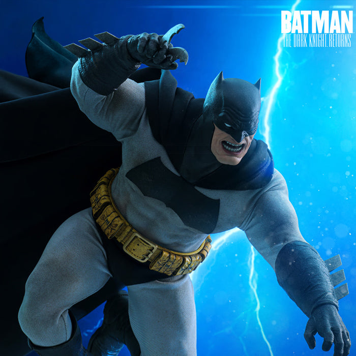 Hot Toys | Batman Dark Knight 85 años