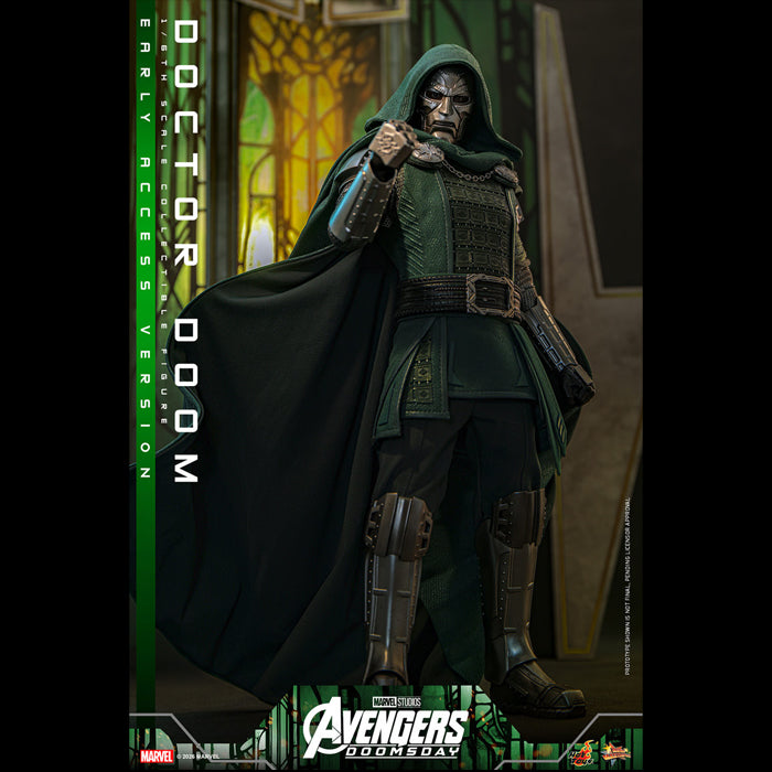 Hot Toys | Doctor Doom (PREVENTA)