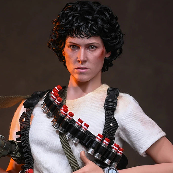 Hot Toys | Ellen Ripley - Deluxe (PREVENTA)