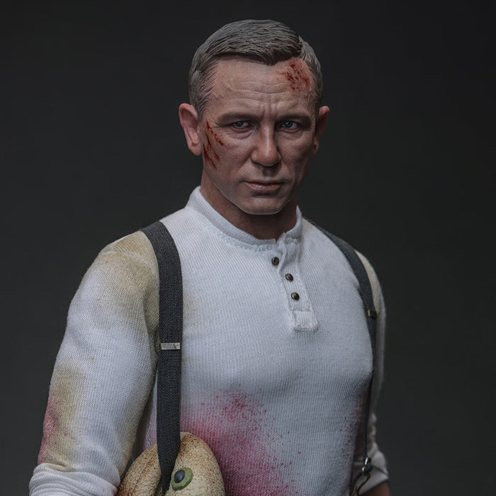 Hot Toys | James Bond (Commando Outfit)