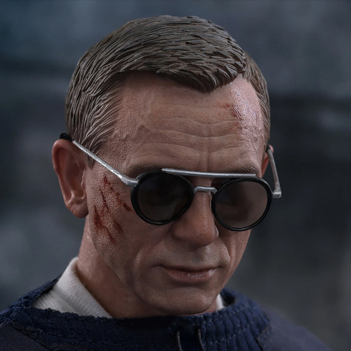 Hot Toys | James Bond (Commando Outfit)